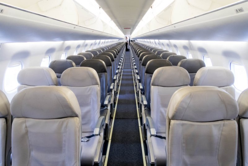 Embraer 195 Белавиа