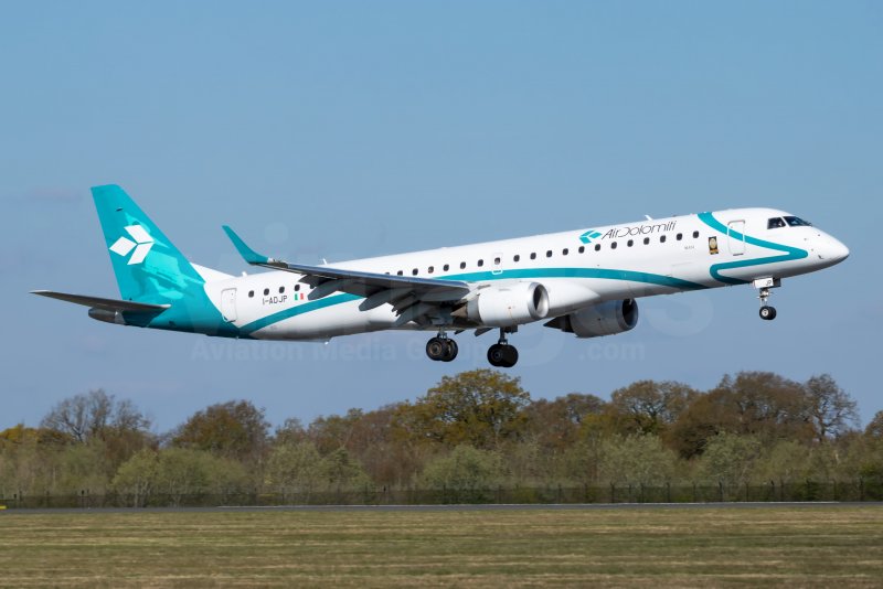 Embraer 195 Fly be