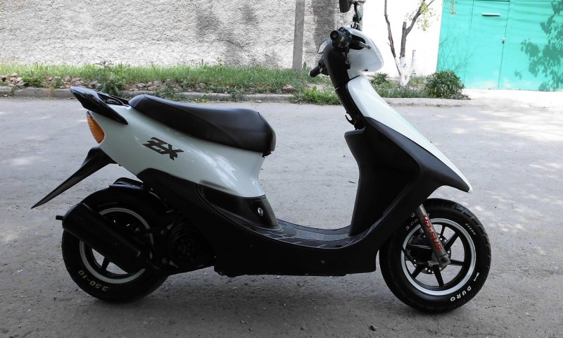Белая Honda Dio 34
