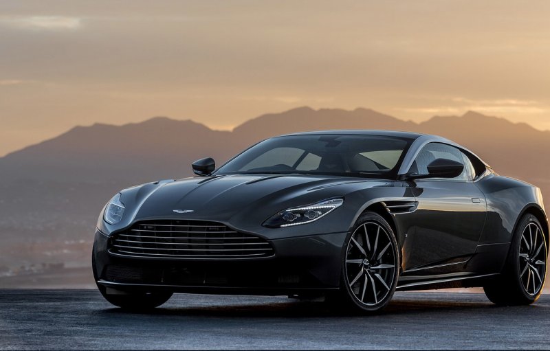 Машина Aston Martin db11