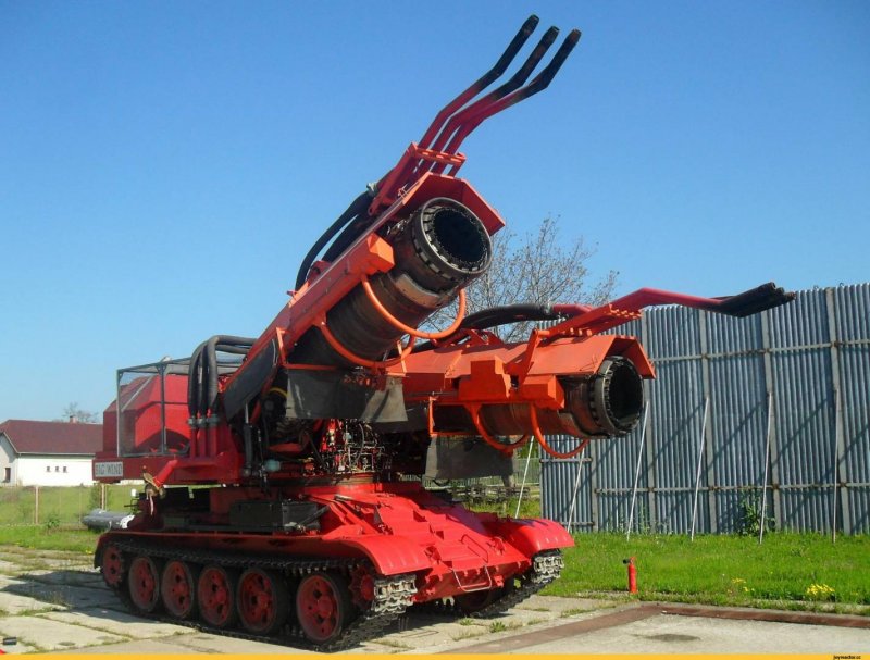 Пожарный танк т-90