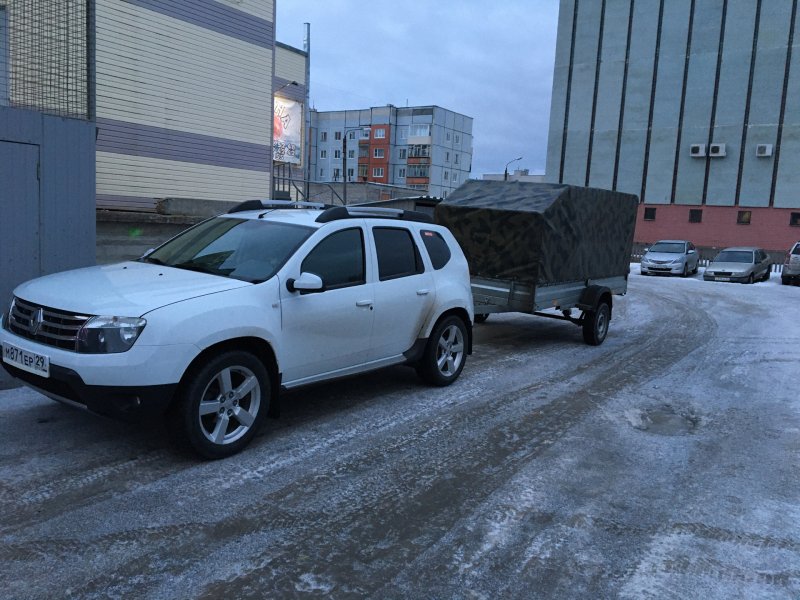Renault Duster с прицепом