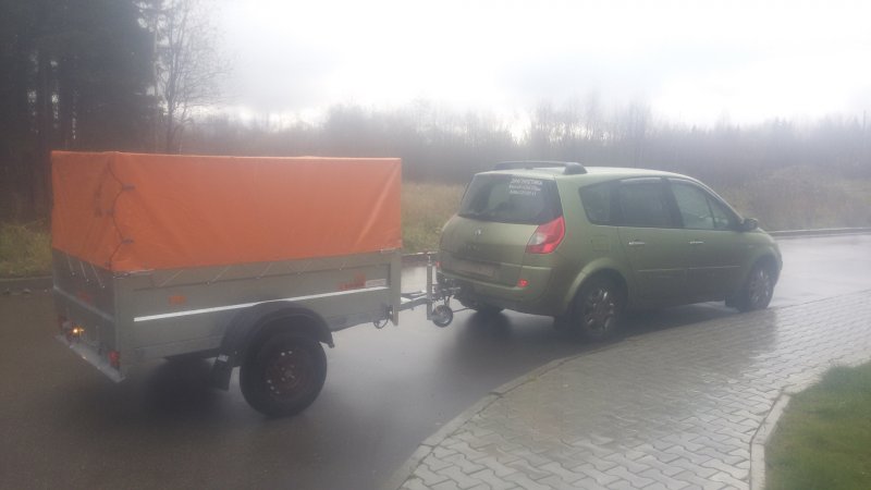 Renault Scenic 2 с прицепом дачей