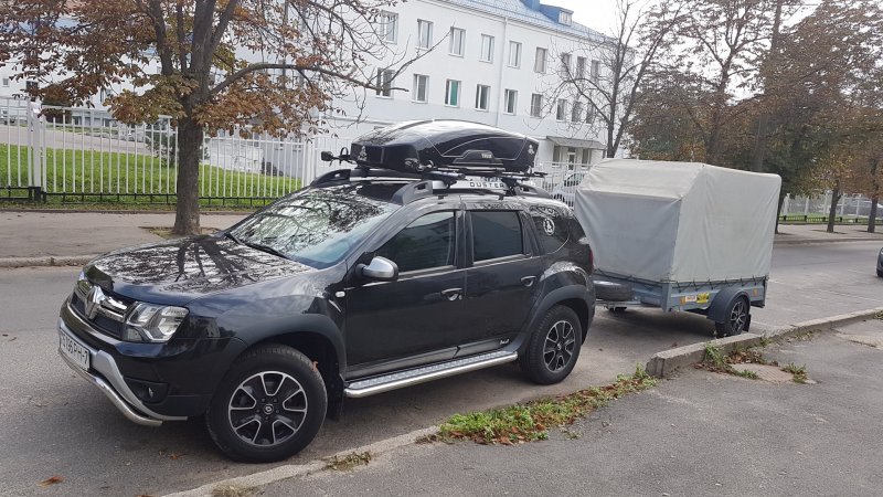 Renault Duster с прицепом
