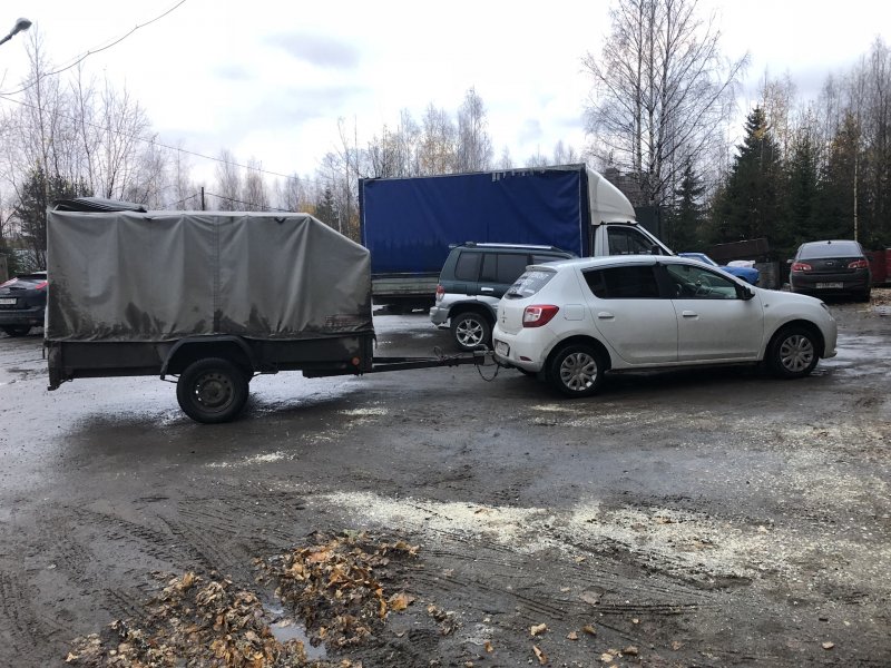 Рено Сандеро степвей с прицепом