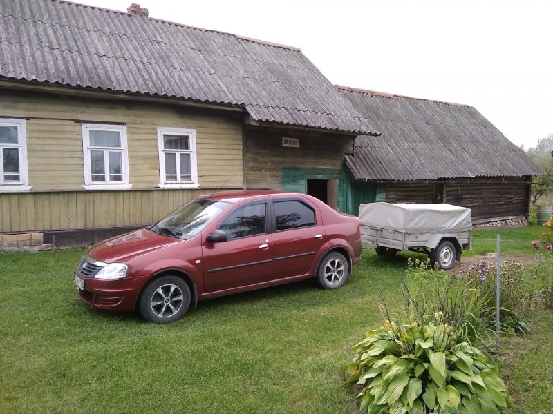Рено Логан с прицепом