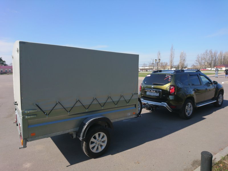 Renault Duster с прицепом