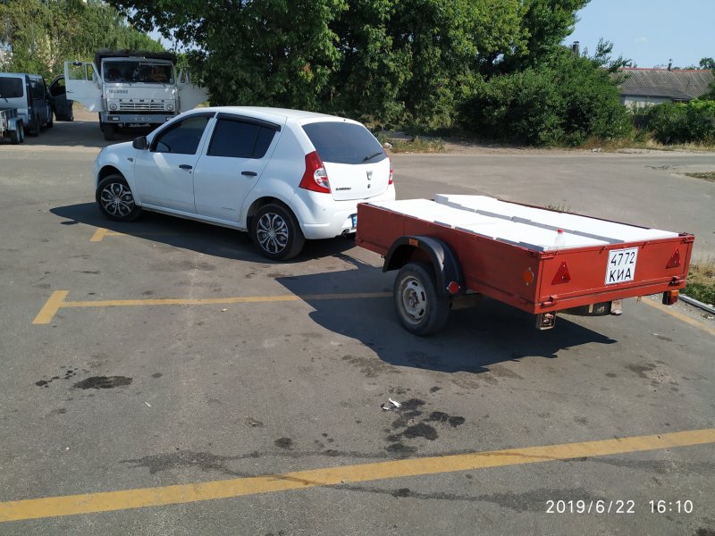 Прицеп Рено Сандеро 2