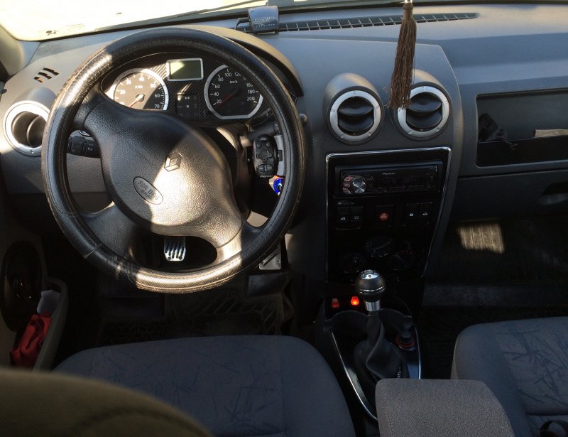 Renault Logan 2007 Стайлинг салона