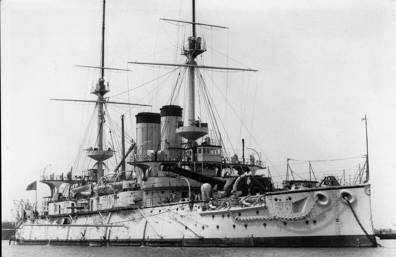 Крейсер Микаса