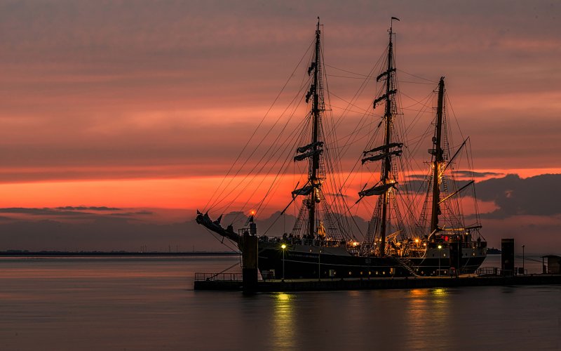 Морской корабль