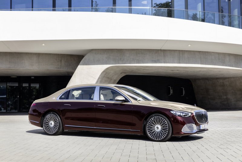 Мерседес Бенц Майбах s600
