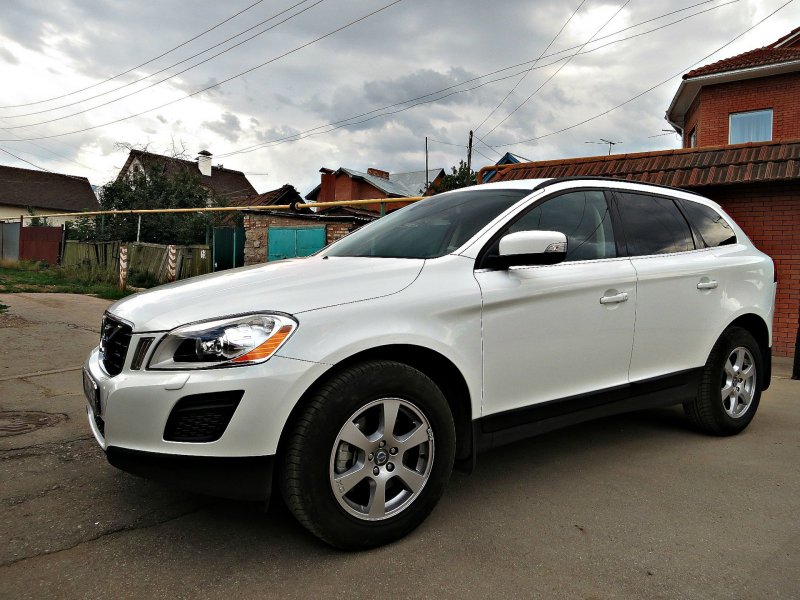 Volvo xc60 2012 белый