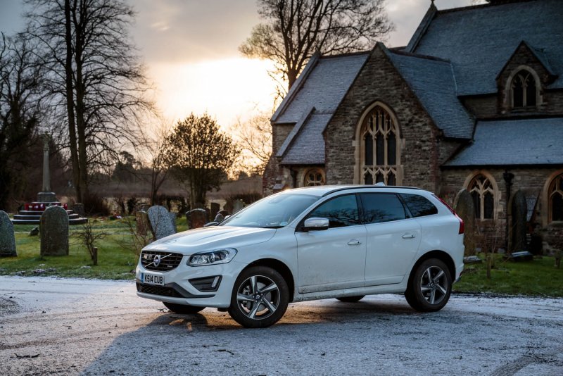 Volvo xc60 White