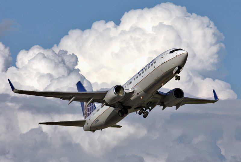 Боинг 767-200 ЮТЭЙР