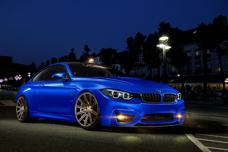 BMW m4 синяя сщьзуек