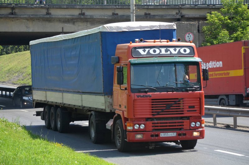 Volvo f12 Mega