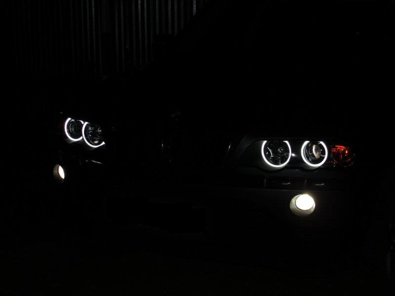 BMW x5 e53 в темноте