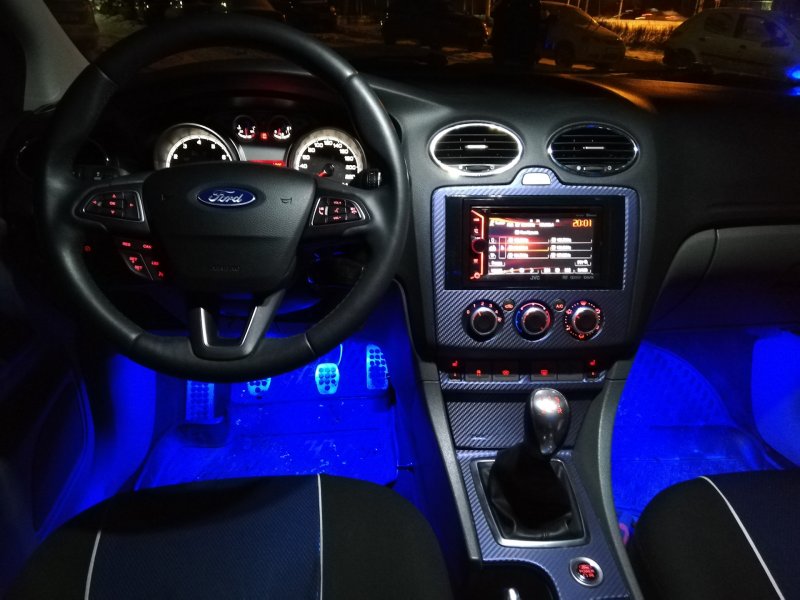 Ford Focus 2 Рестайлинг хэтчбек салон