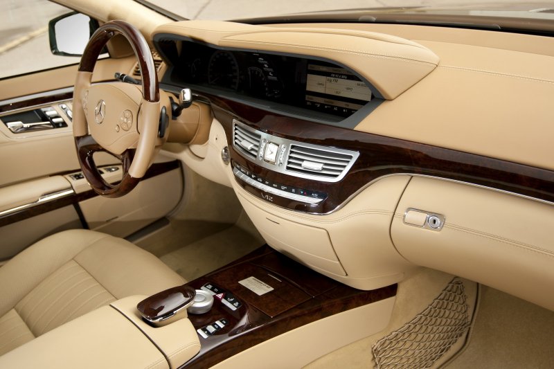 Mercedes-Benz w221 салон