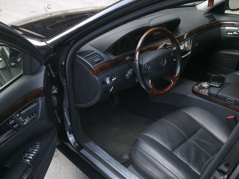 W221 салон черный