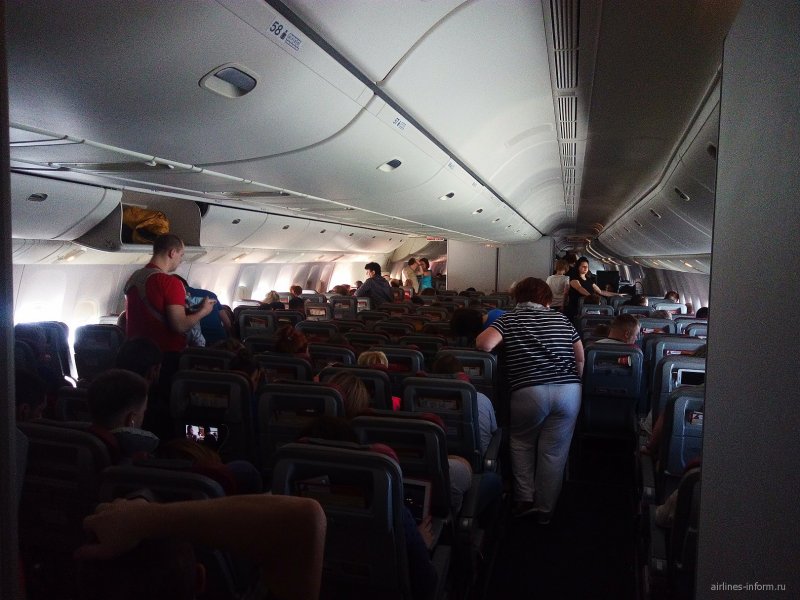 777-300 Azur Air