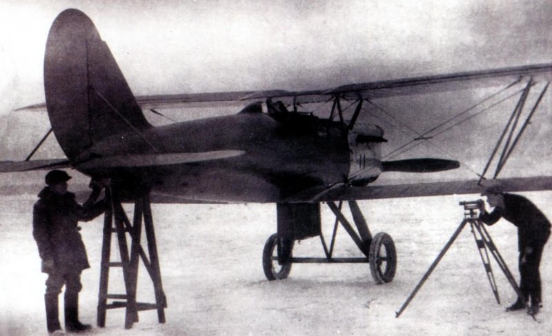 Советский истребитель и-3