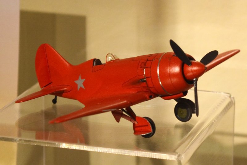 Поликарпов и-185