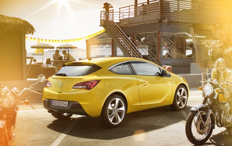 Opel Astra GTC 2012