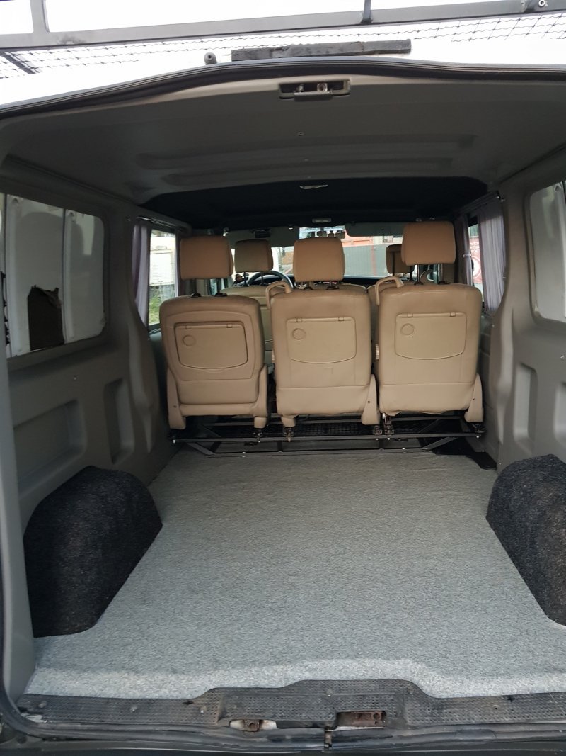 Opel Vivaro 2008 салон