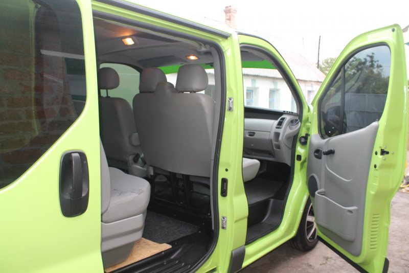 Opel Vivaro салон