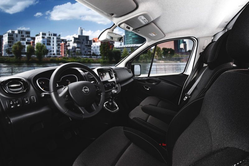 Opel Vivaro 2017 салон