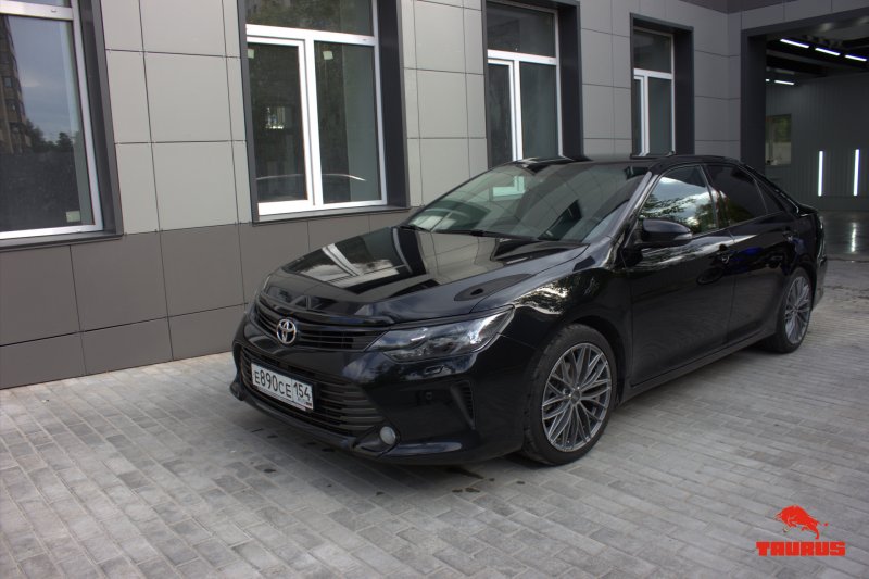 Toyota Camry v55
