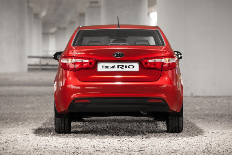 Kia Rio III 2011 седан