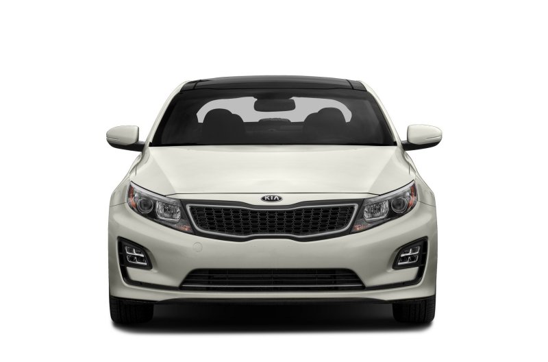 Kia Optima белая спереди