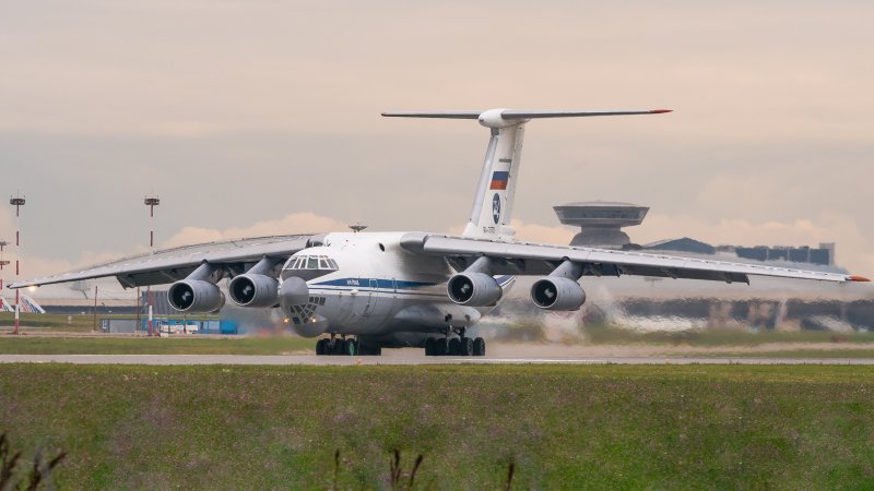 Грузолюк ил-76