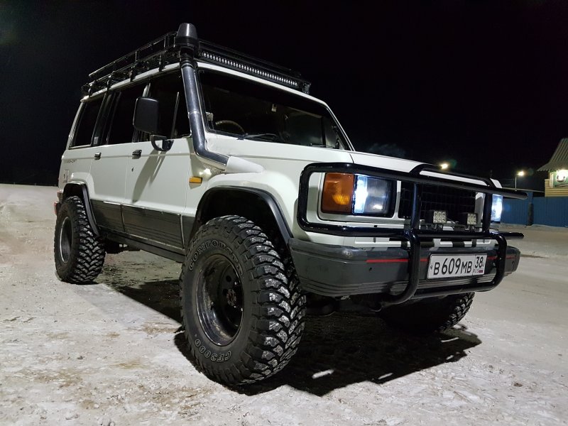 Isuzu Bighorn 1
