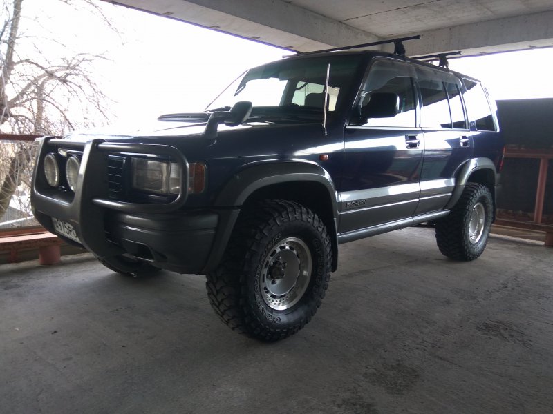 Isuzu Bighorn 1997