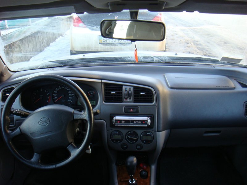 Nissan primera II p11 салон