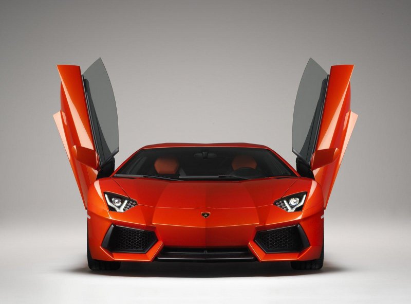 Lamborghini Aventador lp700-4 красный