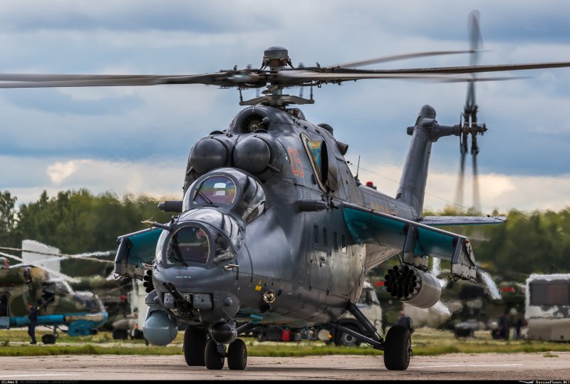 Ми-35 вертолет