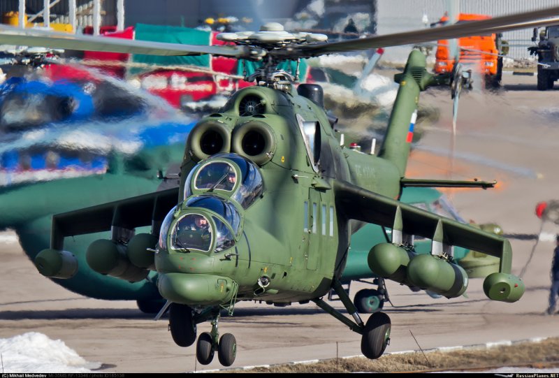 Ми-35 вертолет