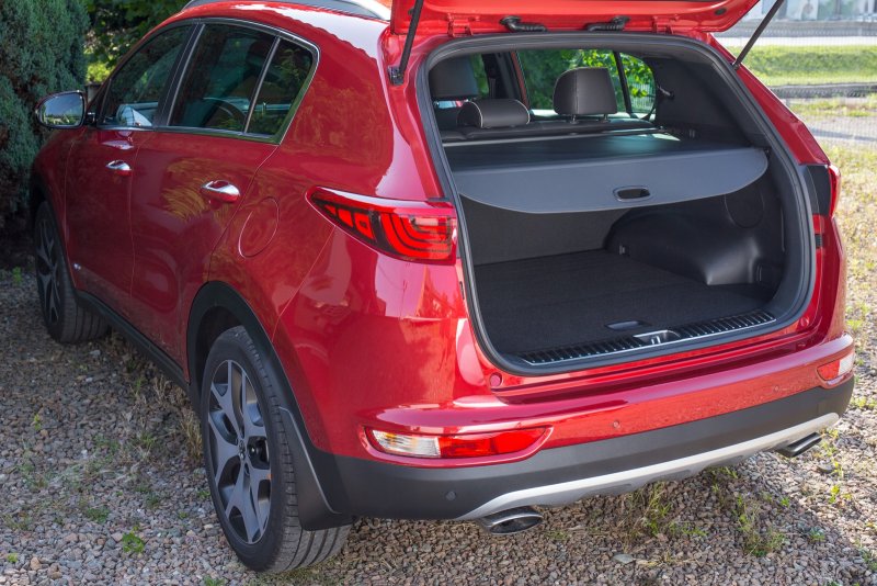 Kia Sportage открытый багажник