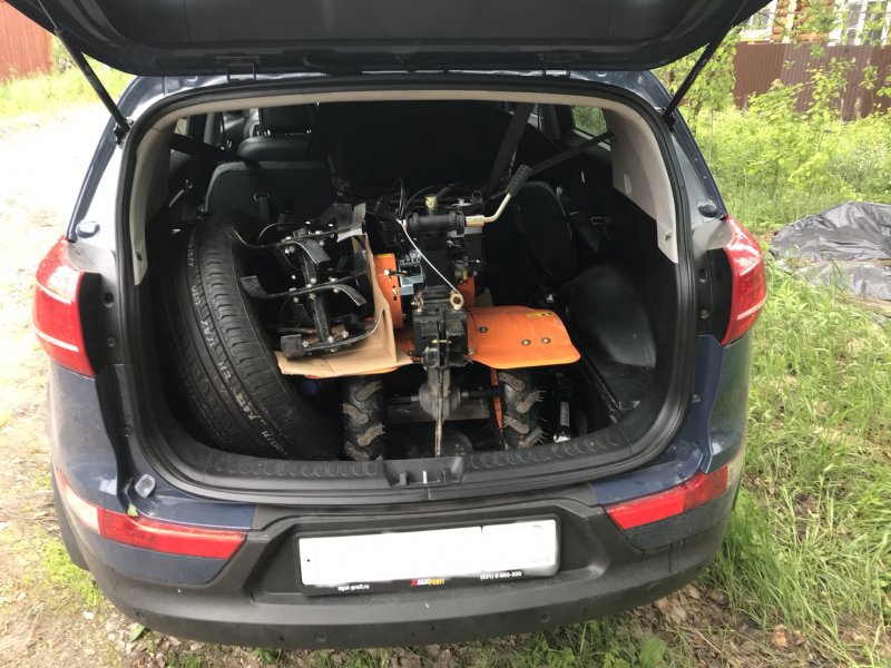 Sportage 2012 2.0 багажник