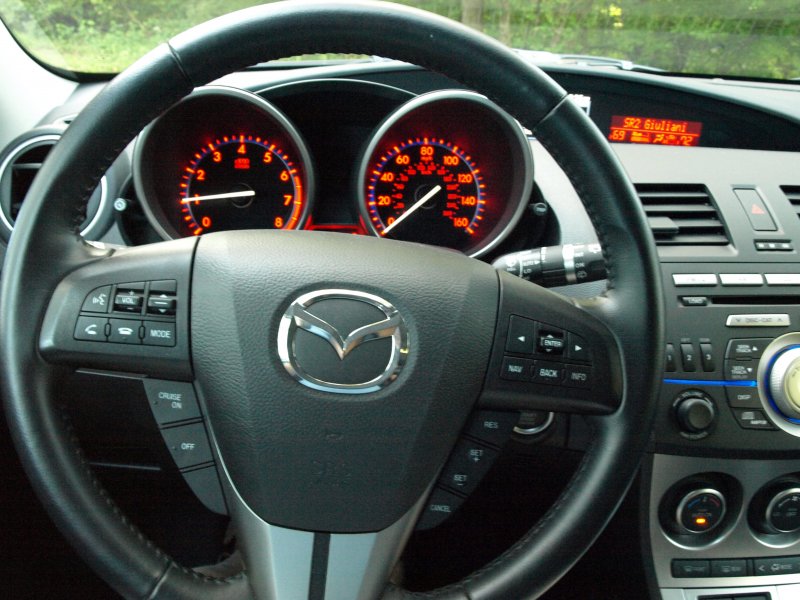 Панель приборов Mazda 3 BL 2009-2013