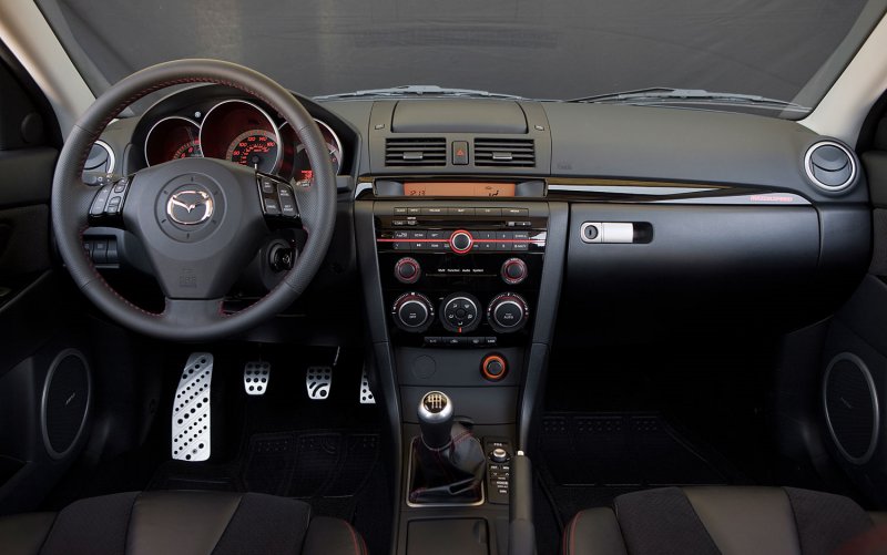 Mazda 3 2008 приборная панель