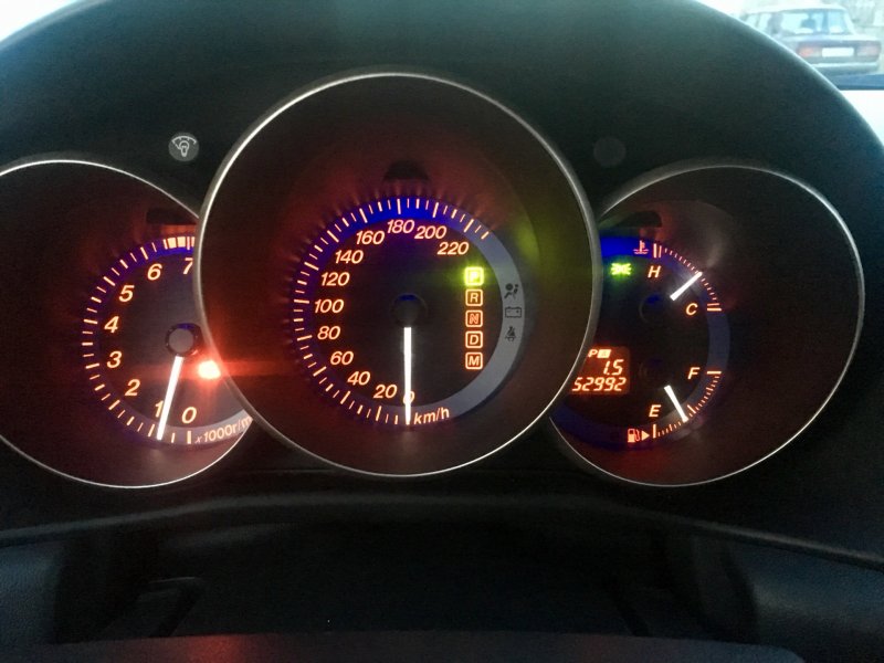 Mazda 3 панель приборов 2008