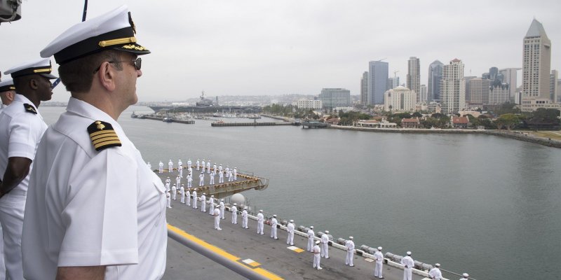 USS Bonhomme Richard пожар