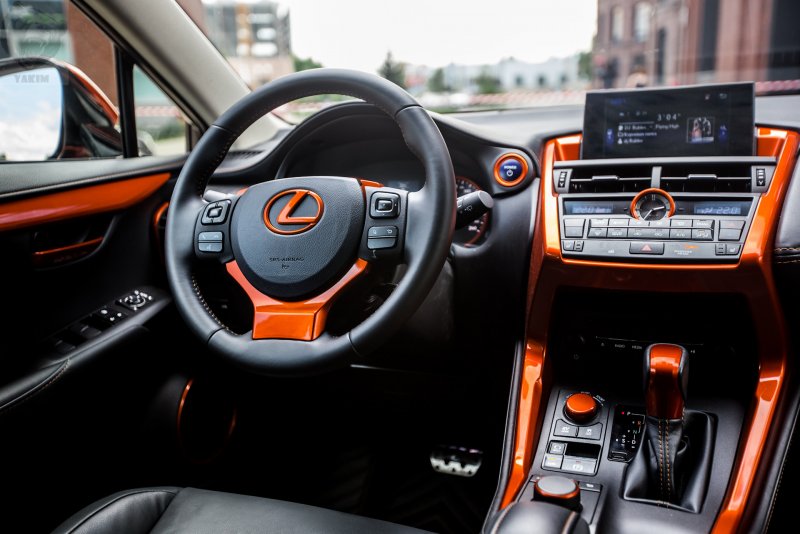Lexus NX 300 салон