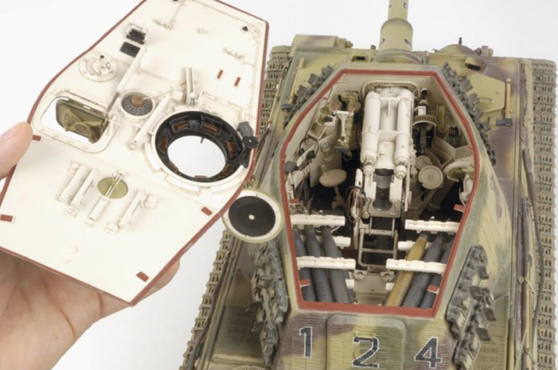 Tiger II 1/16 модель внутрянка